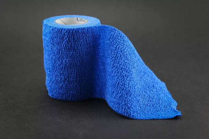 3M 1582B Coban Self-adherent Wrap - 2 inch x 5 yards, Blue, Case of 36 rolls