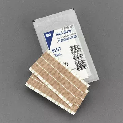 3M B1557 Steri-Strips Blend Tone - (1/2)" x 4", 6 strips/envelope, Box of 50 envelopes