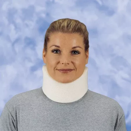 DeRoyal Cervical Collar DeRoyal Medium Density Small One Piece 2-1/2 Inch Height 15 Inch Length 13 to 15 Inch Circumference