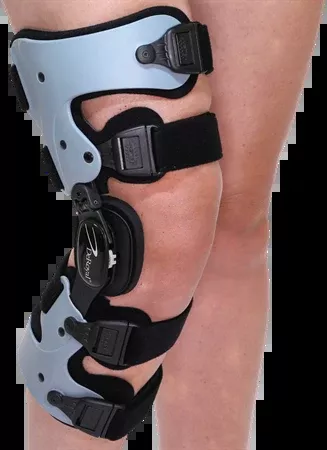 DeRoyal Knee Brace DeRoyal Tall Buckle Closure Left Knee