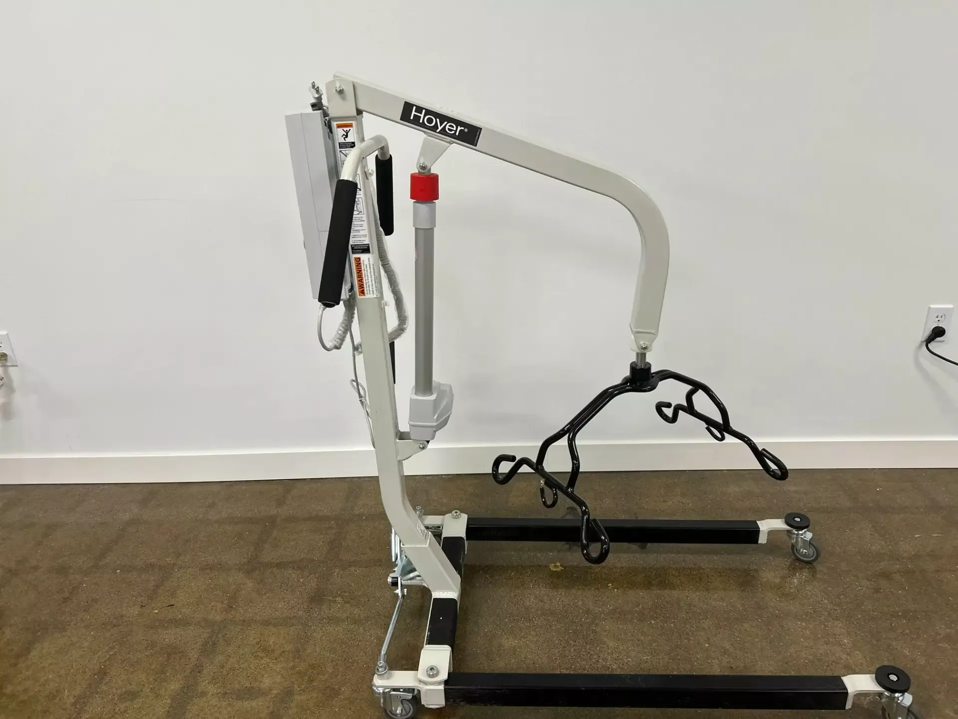 HoyerDeluxe Power Patient Lift - Cosmetic Damage - Open Box
