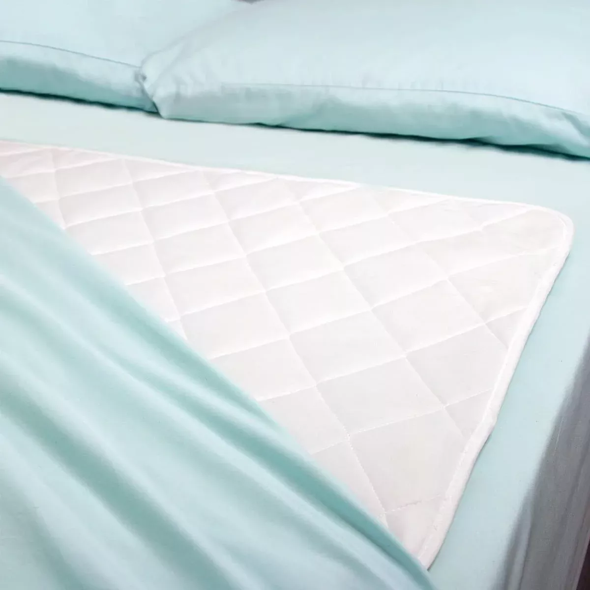 Medline DMI 3-Ply Waterproof Reusable Protection Pads