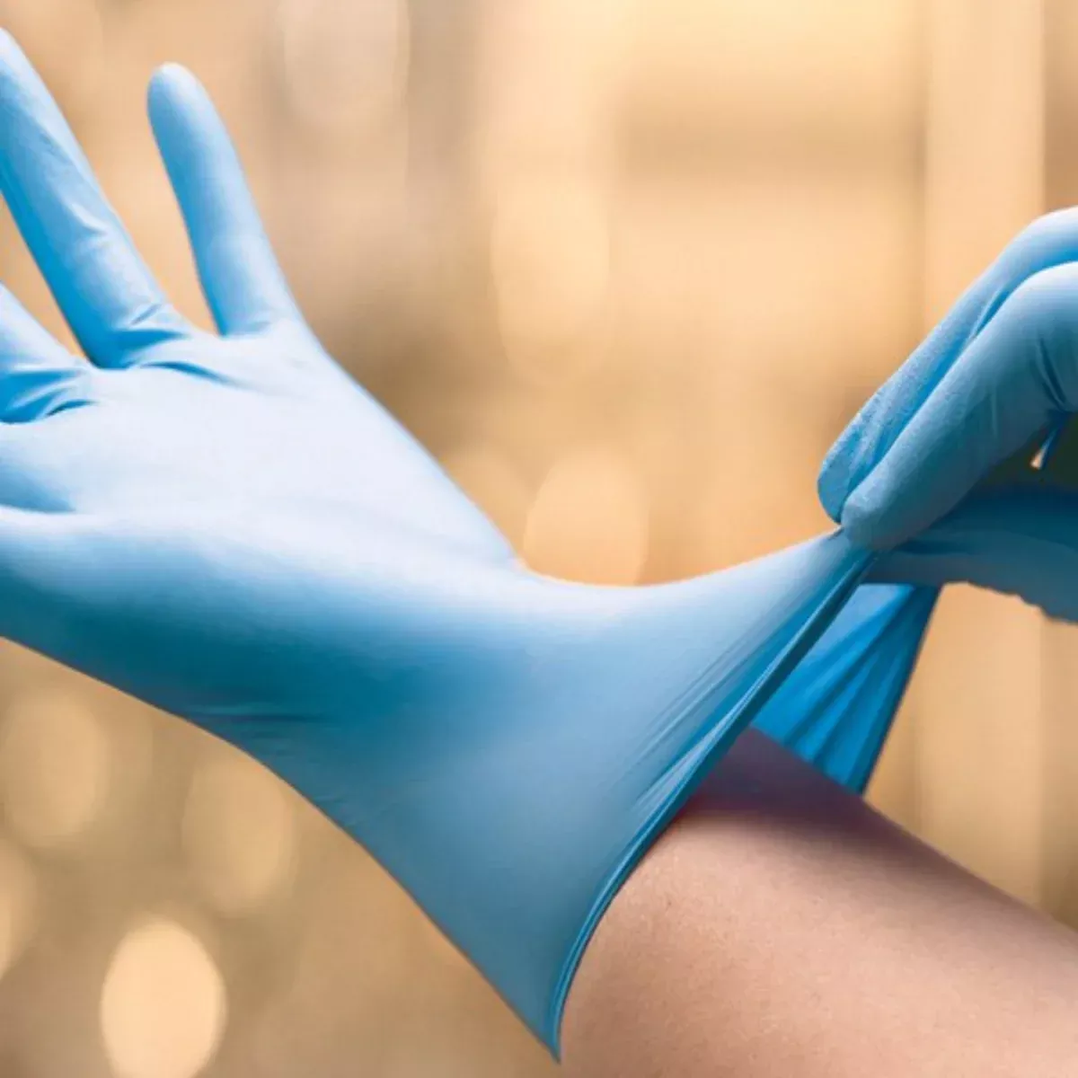 Protexis™ Blue with Neu-Thera Polyisoprene Surgical Glove